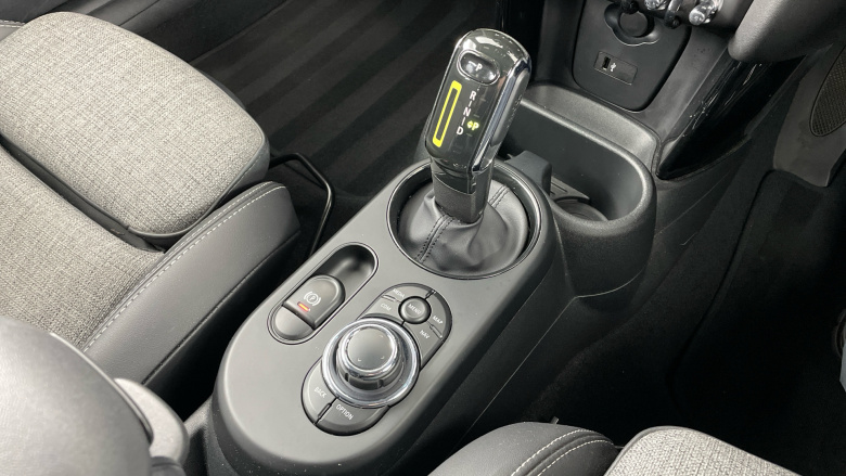 MINI Hatchback 135kW Cooper S Level 2 33kWh 3dr Auto Electric Hatchback